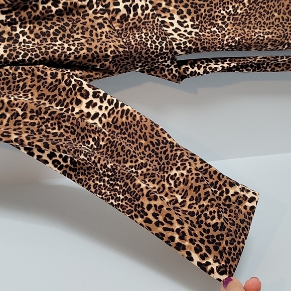 Leopard Print ruched twist wrap belted dress 12 - Picture 5 of 7